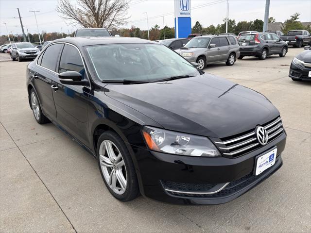 2014 volkswagen passat 1.8t auto se w/sunroof & nav