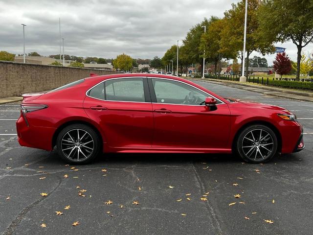 2024 toyota camry se