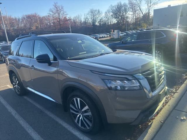 2023 nissan pathfinder platinum