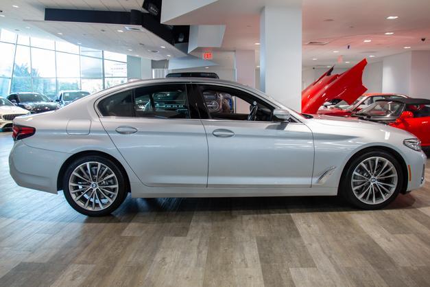 2021 bmw 530 i