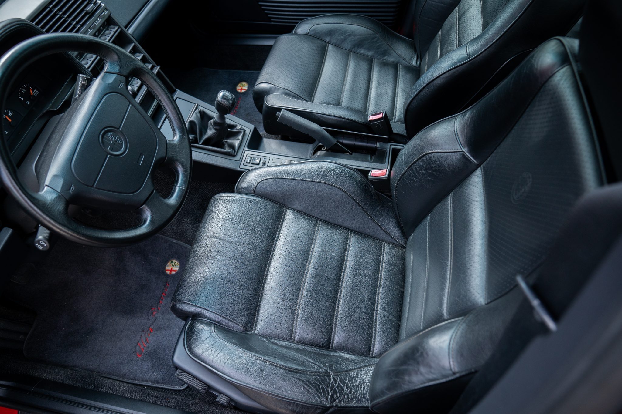 1995 alfa romeo 164 quadrifoglio 5-speed
