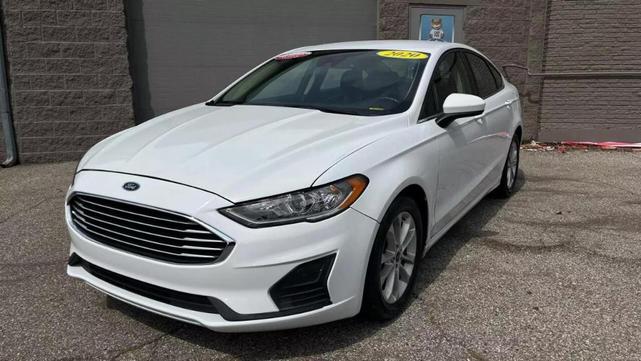 2020 ford fusion se