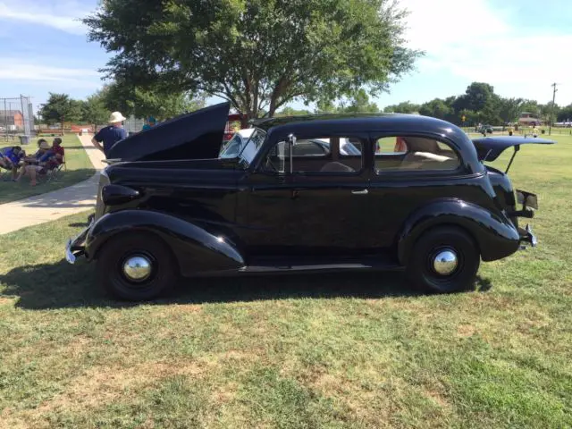 1937 chevrolet sedan master deluxe