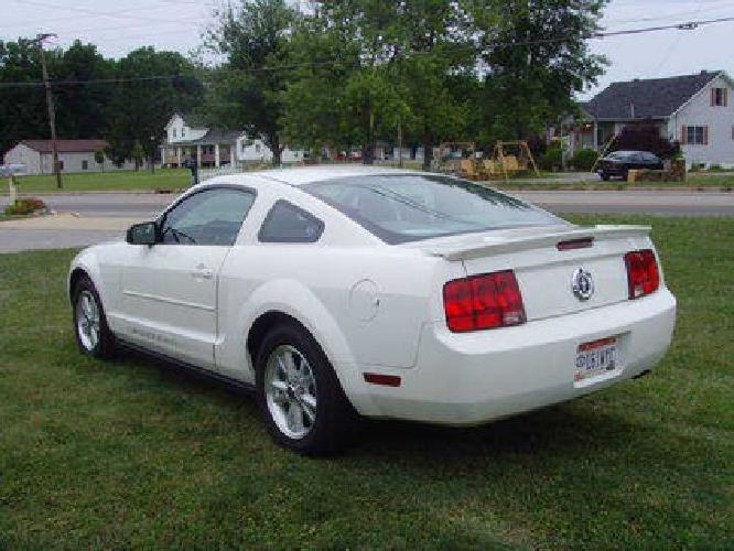 2007 ford mustang 2 dr coupe in elyria, oh