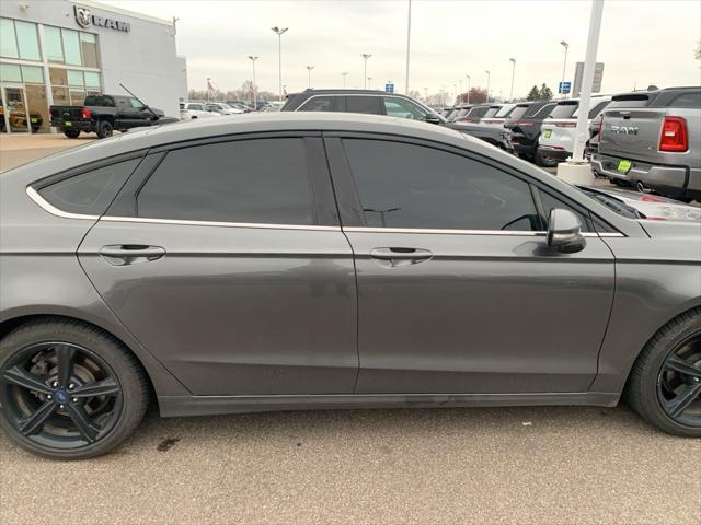 2016 ford fusion se