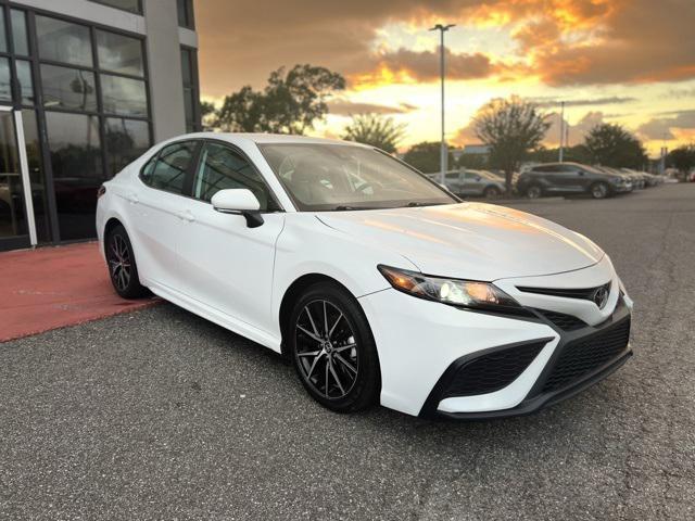 2023 toyota camry se