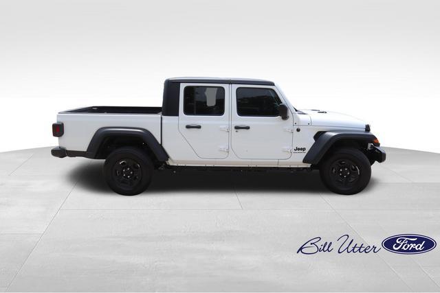 2023 jeep gladiator sport