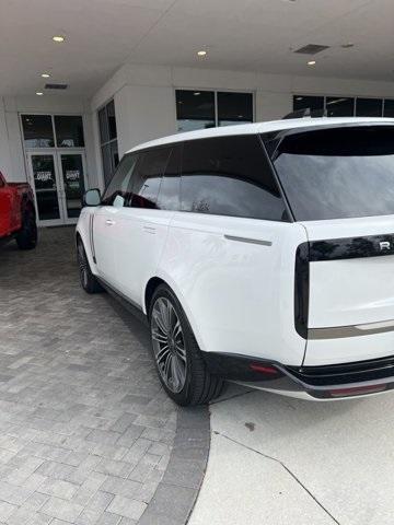 2024 land rover range rover p530 se