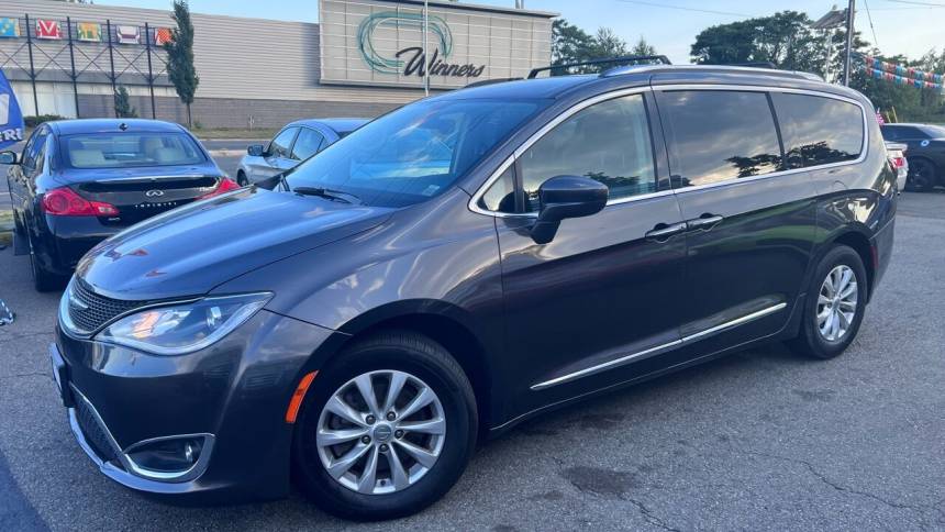 2018 chrysler pacifica touring l