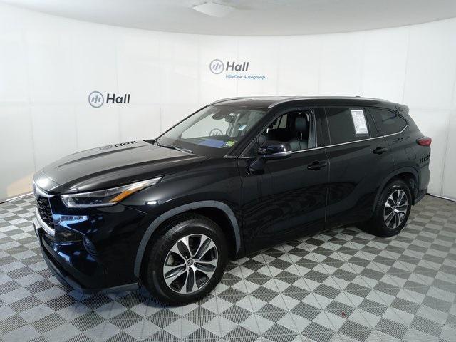 2021 toyota highlander xle
