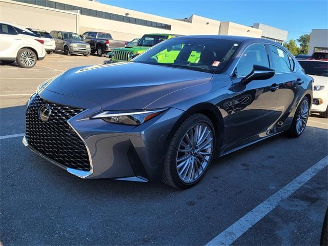 2023 lexus is 300 base