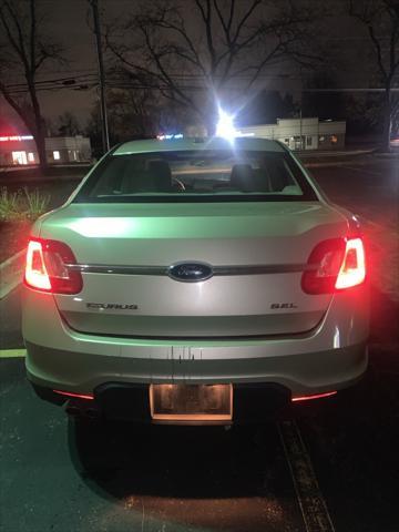 2010 ford taurus sel