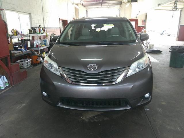 2013 toyota sienna