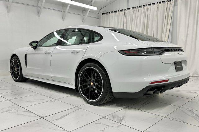 2022 porsche panamera