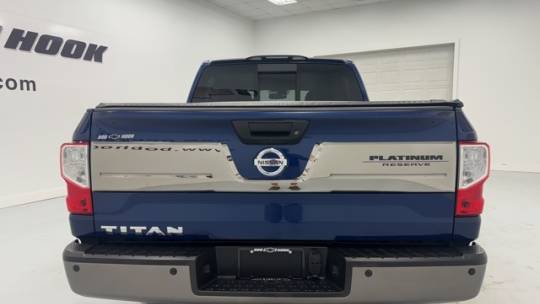 2017 nissan titan
