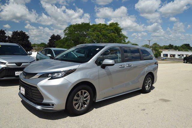 2021 toyota sienna xle