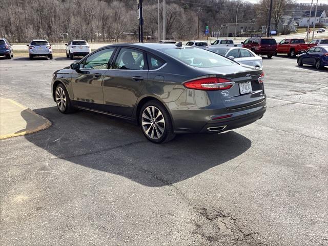 2019 ford fusion se