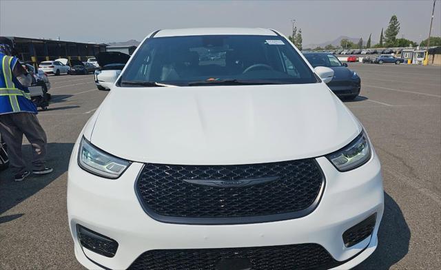 2022 chrysler pacifica hybrid touring l