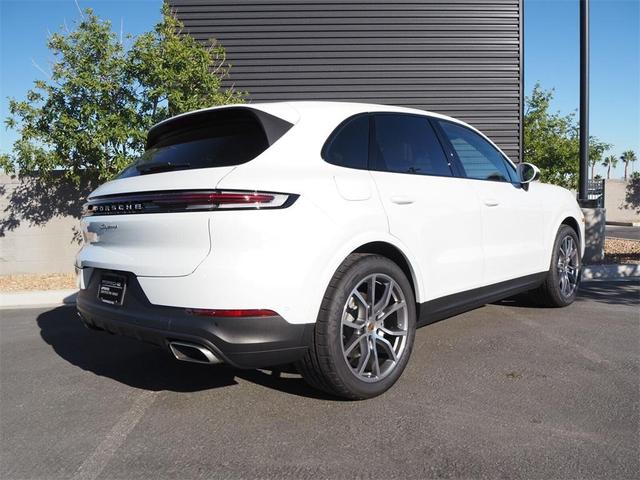 2024 porsche cayenne base