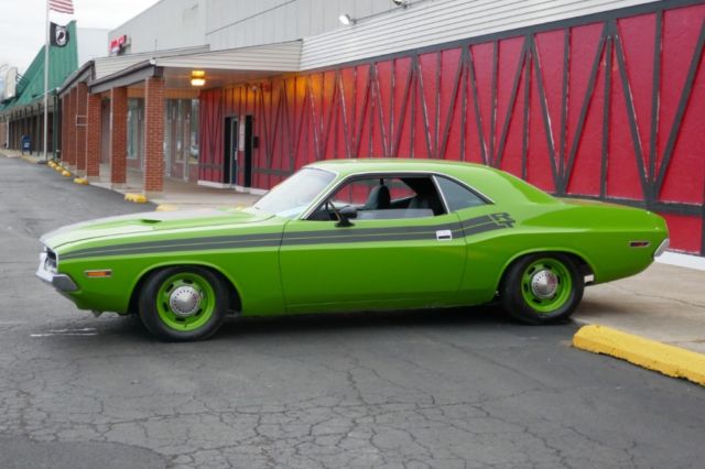 1971 dodge challenger -4 speed with 383 big block-cali car-rt trib-make offer