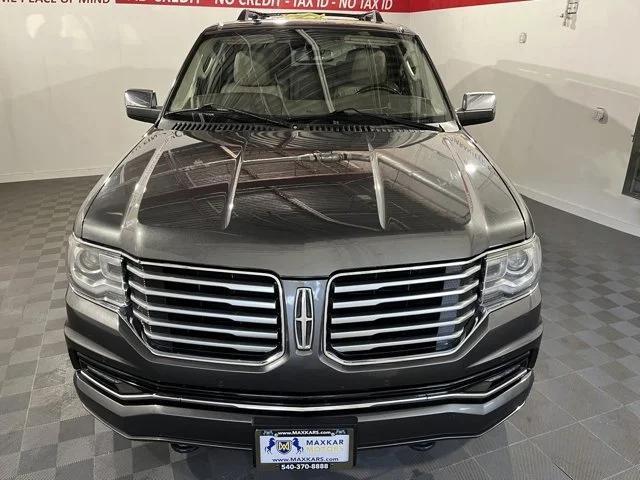 2015 lincoln navigator base