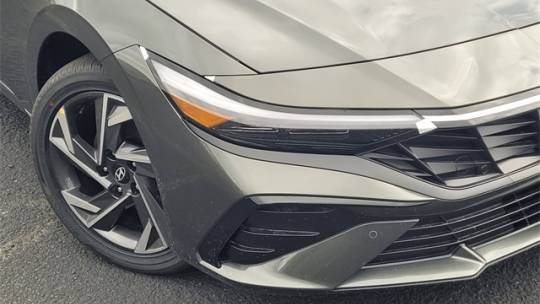 2024 hyundai elantra hybrid limited