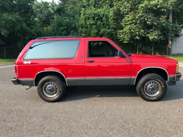 1991 gmc jimmy sle red 4.3v6 auto air 4x4 67,000 miles !!!!