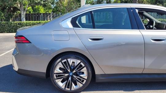2024 BMW i5