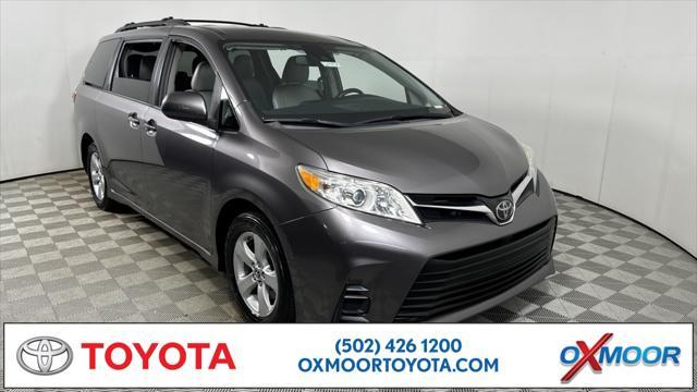 2019 toyota sienna le