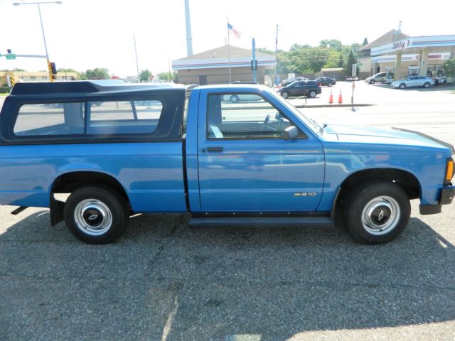 estate find 1991 chevorlet s-10 with only 2800 original miles