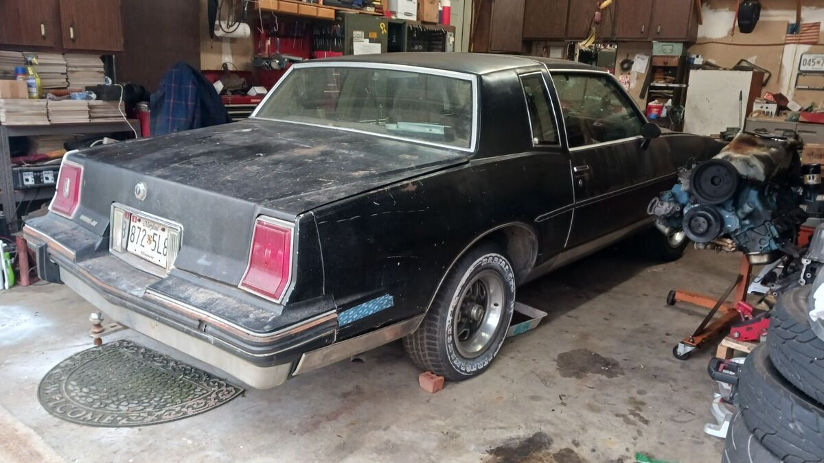 1981 pontiac grand prix lj coupe 2-door