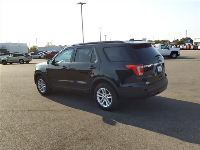2017 ford explorer base