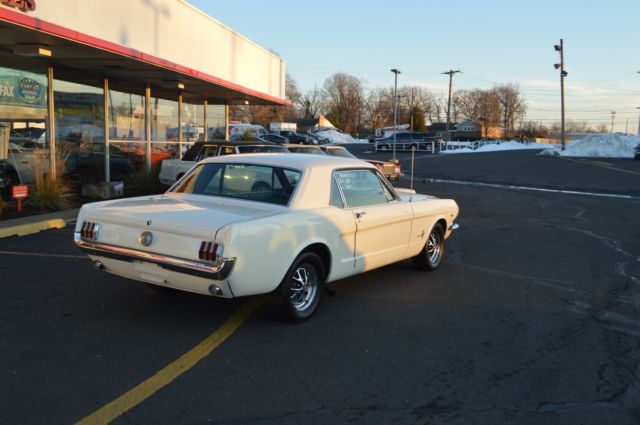ford mustang 289 4v 4spd with ac luxury interior numbers matching, fire damage