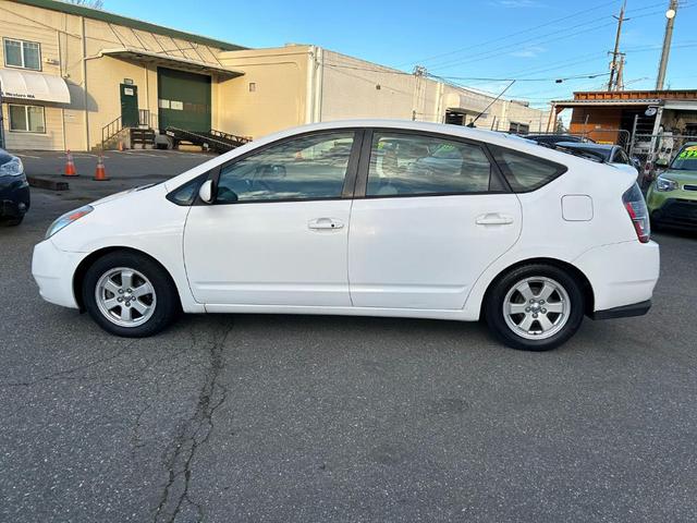2004 toyota prius base (cvt)