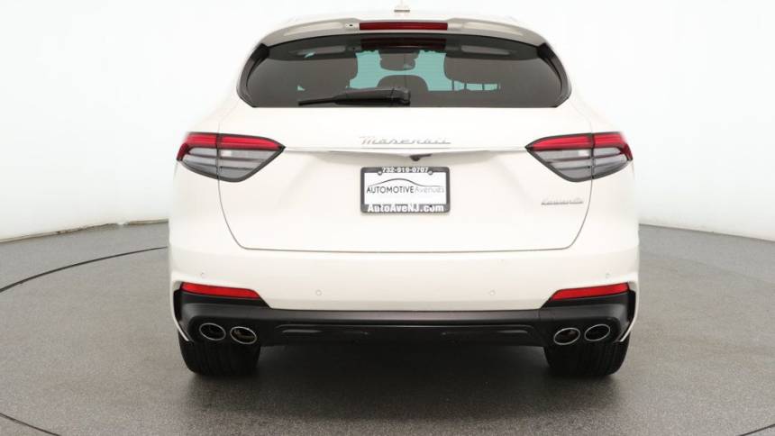 2023 maserati levante modena