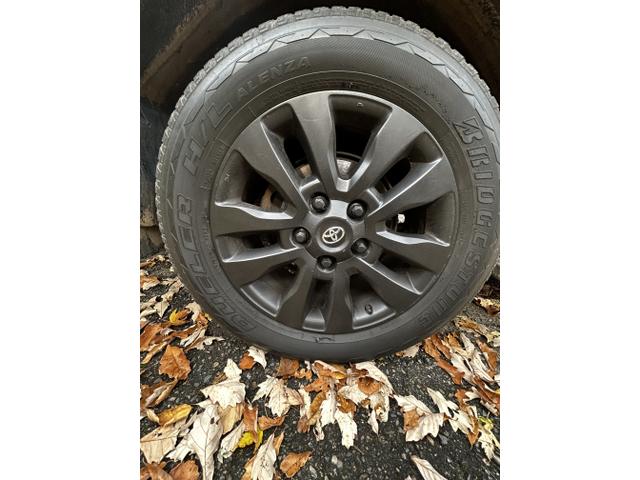 2010 toyota sequoia platinum