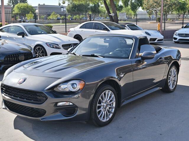 2017 fiat 124 spider base