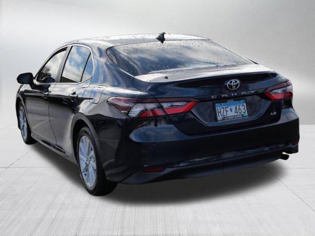 2021 toyota camry le