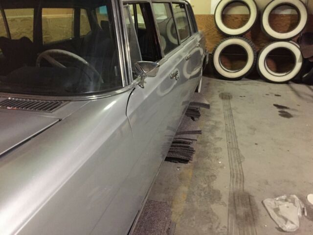 one of 124 /6 door mercedes 600 1971