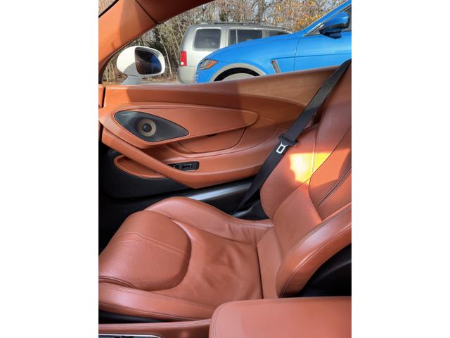 2017 mclaren 570gt base
