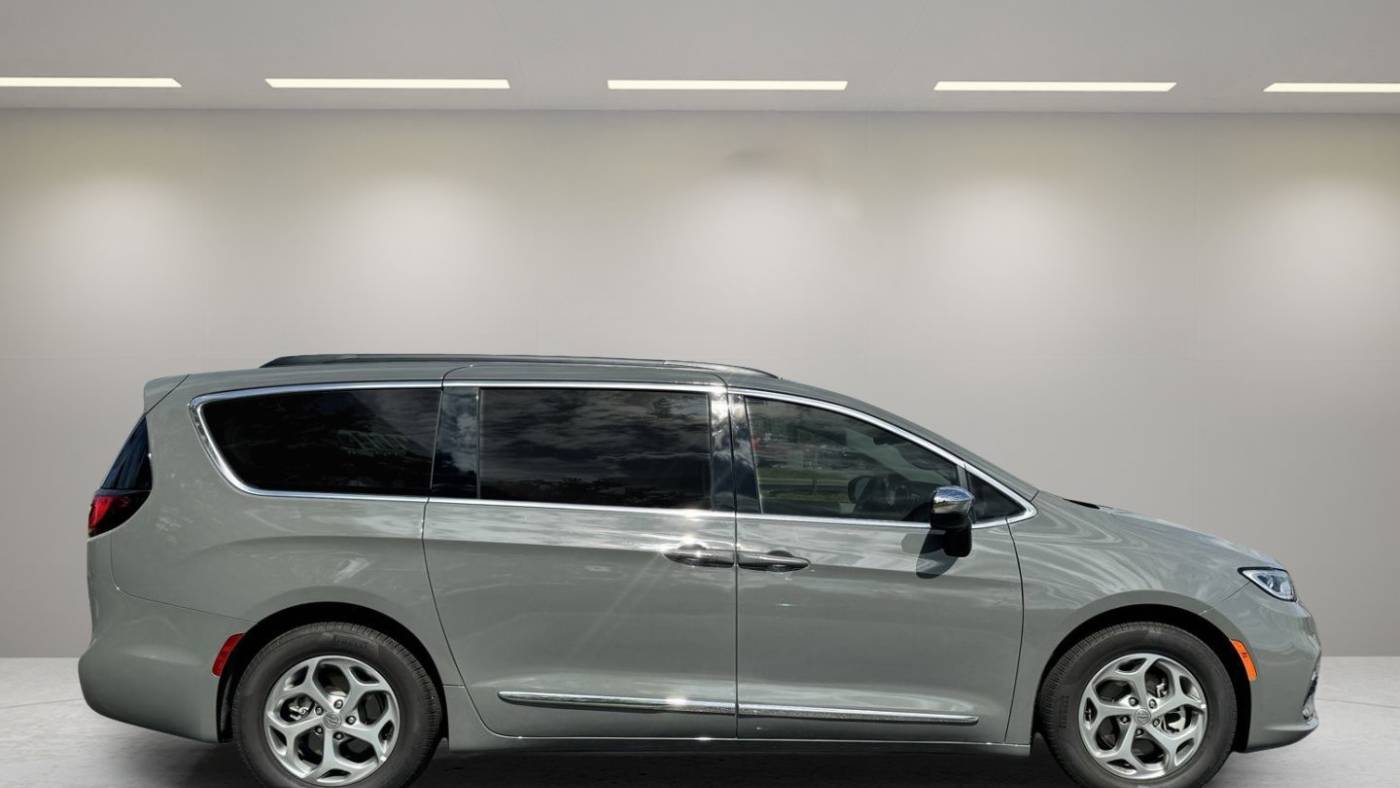 2023 chrysler pacifica limited
