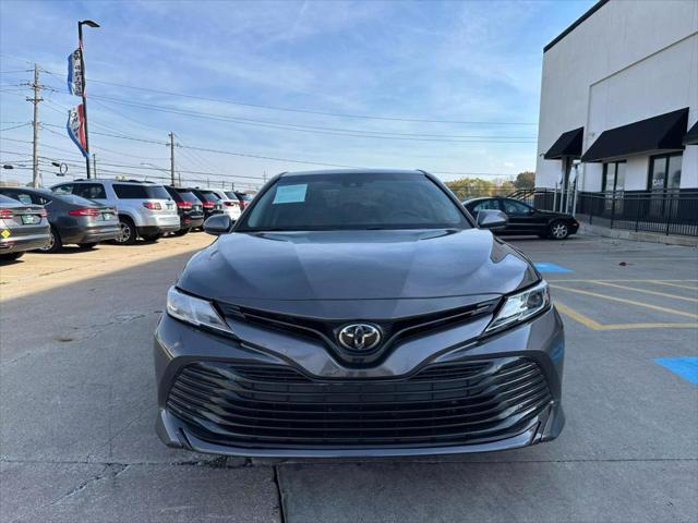 2018 toyota camry le