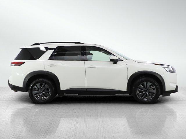 2023 nissan pathfinder sv