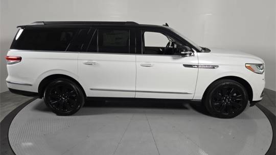 2024 Lincoln Navigator