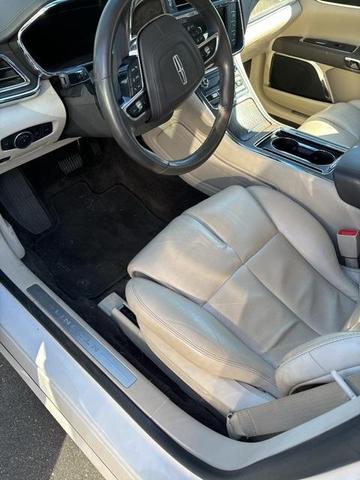 2017 lincoln continental select