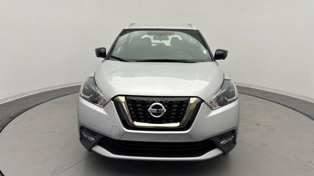 2019 nissan kicks sr