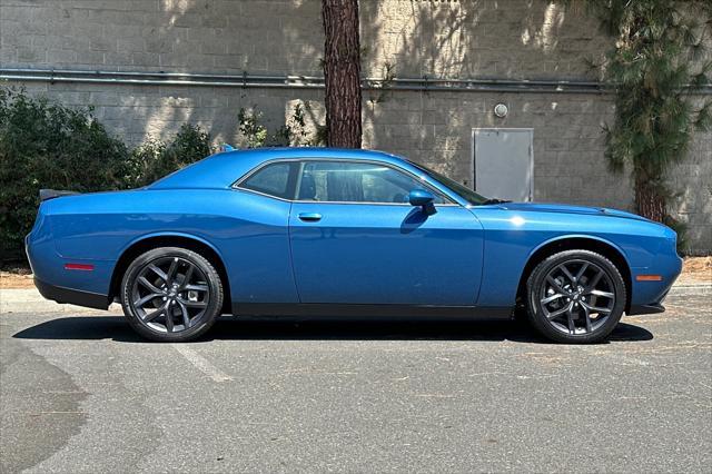 2023 dodge challenger sxt