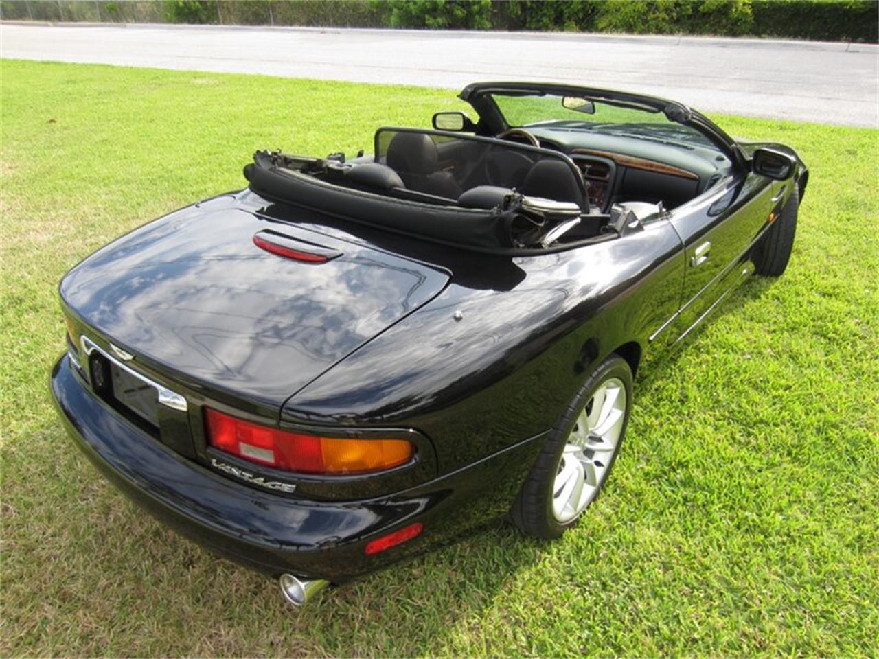 2001 aston martin db7