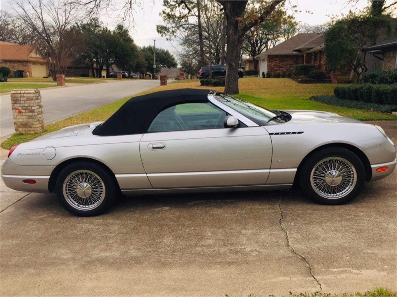 2004 ford thunderbird
