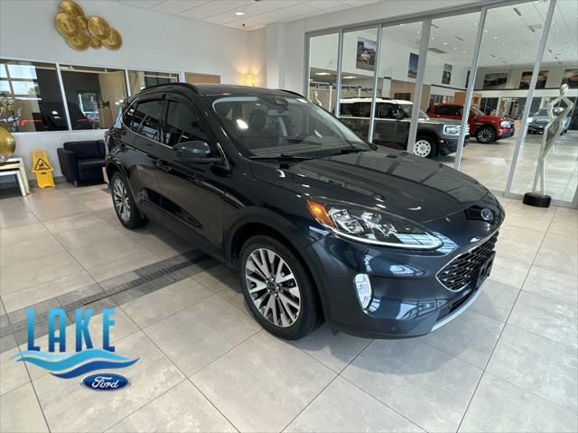 2022 ford escape titanium